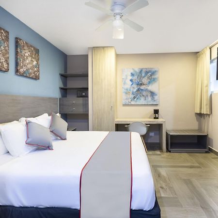 Bfh Attraction Deluxe Hotel Playa del Carmen Bagian luar foto